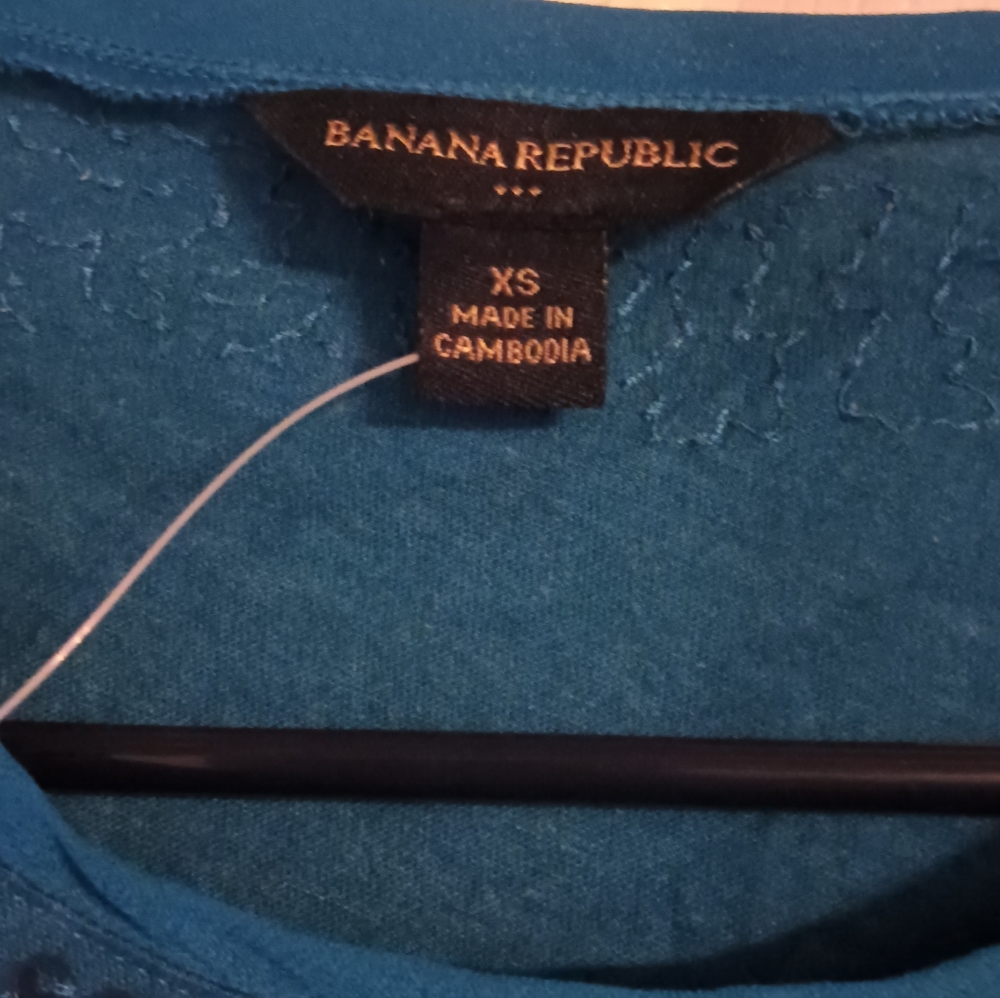 New Banana Republic shirt with sequins